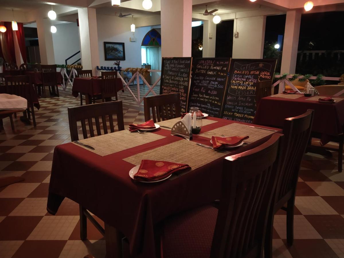 Bluesea Beach Resort Candolim Dış mekan fotoğraf
